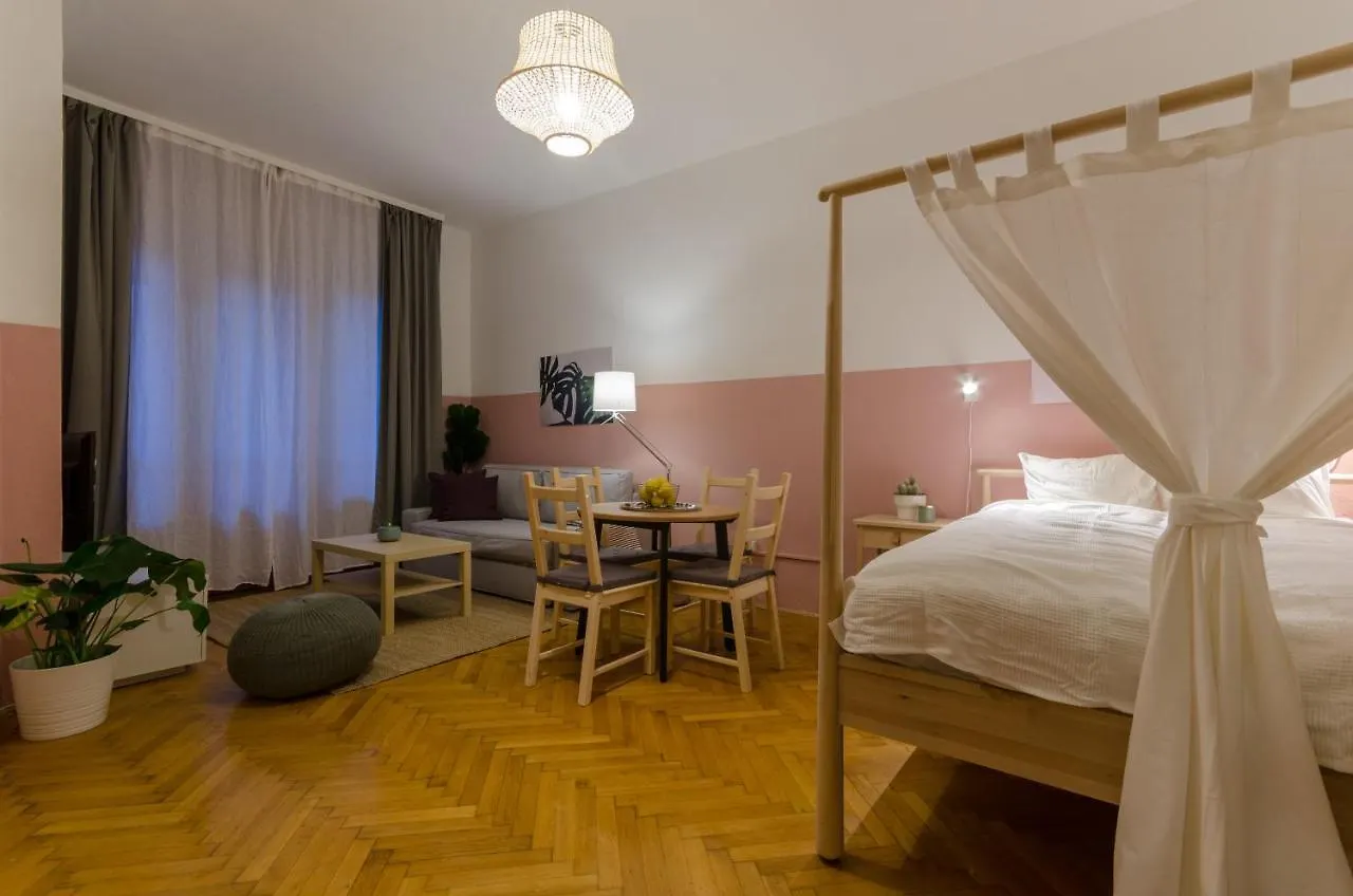 Studio Next To Kiraly Street Kd11 Apartment Budapest