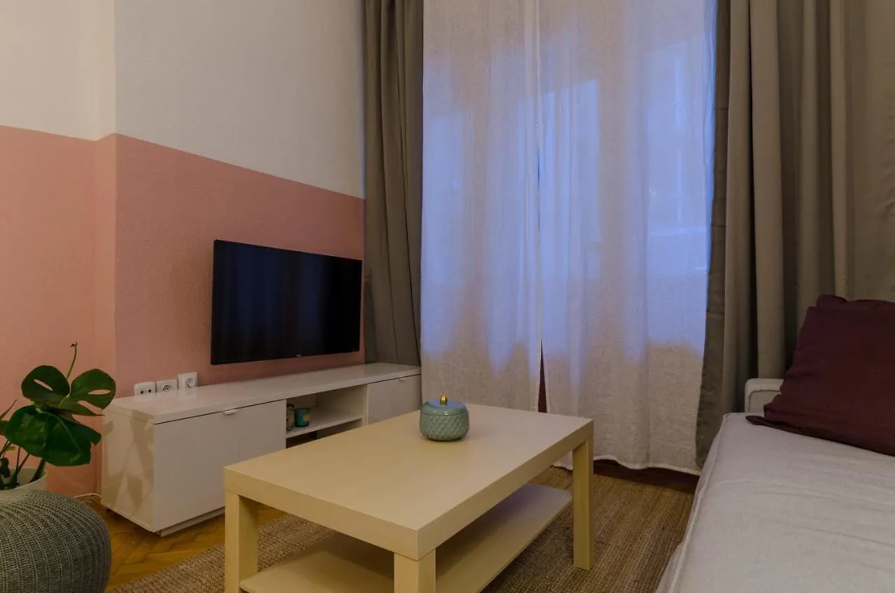 Studio Next To Kiraly Street Kd11 Apartment Budapest Hungary